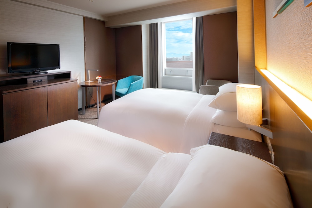 コンフォート ルーム シングルベッド 2 台 客室1 | シェラトン都ホテル大阪