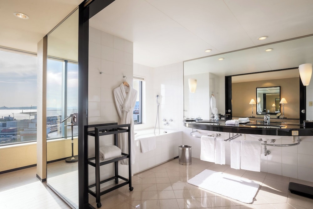 クラブ ツインルーム (Premier) 禁煙 バスルーム0 | グランドプリンスホテル 大阪ベイ