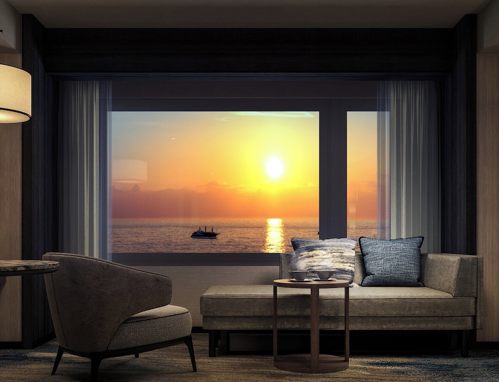 デラックス ダブルルーム キングベッド 1 台 (Ocean Sunset) 禁煙 | グランドプリンスホテル 大阪ベイ