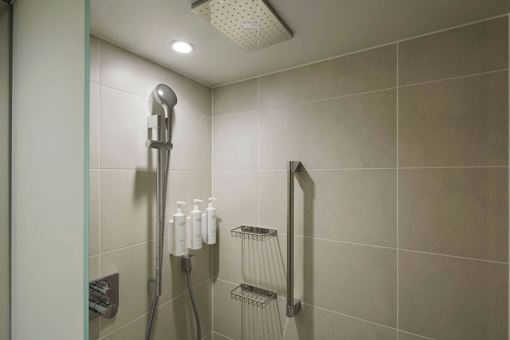 ルーム キングベッド 1 台 バスルーム0 | コートヤード・マリオット銀座東武ホテル