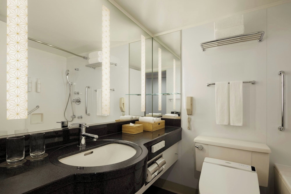 ルーム キングベッド 1 台 バスルーム1 | コートヤード・マリオット銀座東武ホテル