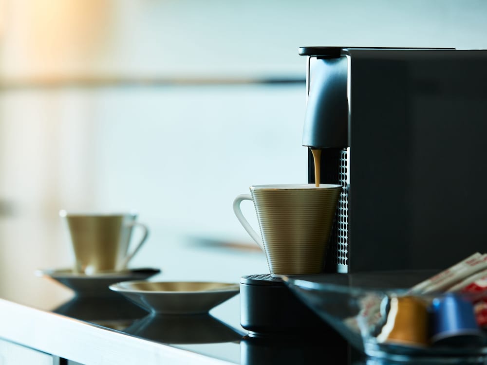 デラックスキング (禁煙) 客室1 | 三井ガーデンホテル銀座プレミア