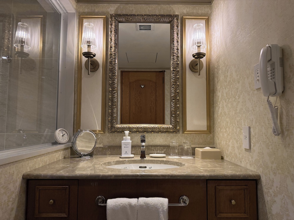 エグゼクティブ ツインルーム 禁煙 (36-38平米)　高層階 バスルーム1 | ホテル日航プリンセス京都