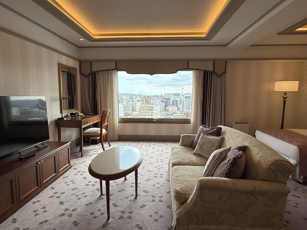 エグゼクティブ デラックスツインルーム 禁煙 (69sqm) 高層階 リビング エリア0 | ホテル日航プリンセス京都