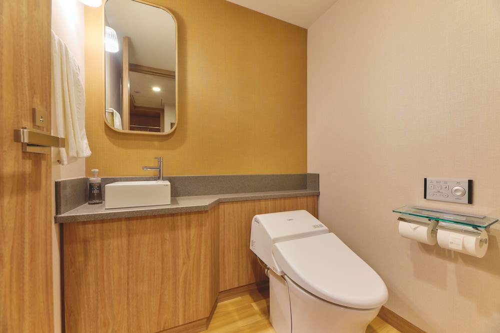 デラックスファミリールーム 禁煙 バスルーム1 | 都ホテル 京都八条