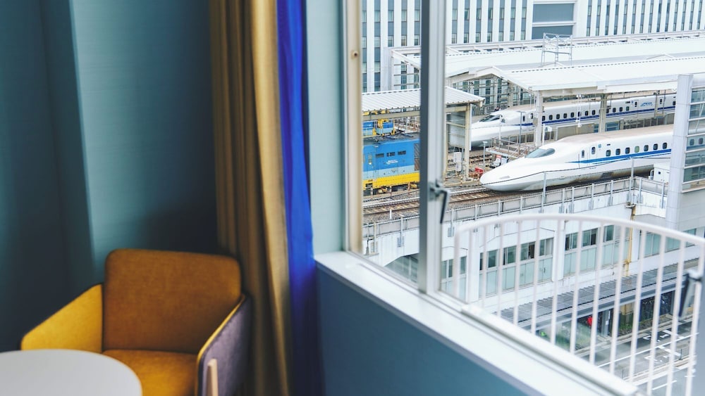 プレミアムフロア スーペリアツイン トレインビュー 禁煙 客室2 | 都ホテル 京都八条