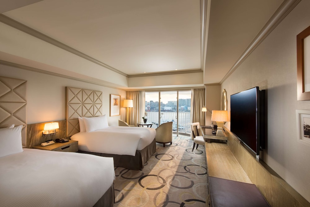 【レインボーブリッジ側】プレミアムデラックス ツインルーム(禁煙・40㎡) 客室1 | ヒルトン東京お台場