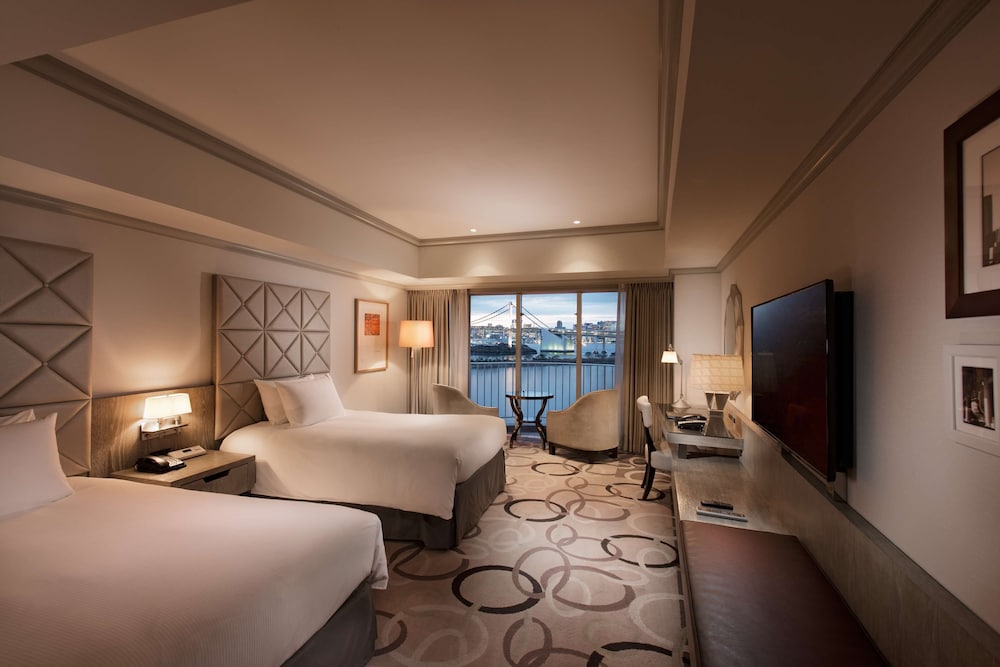 【レインボーブリッジ側】スーペリアデラックス ツインルーム(禁煙・40㎡) | ヒルトン東京お台場