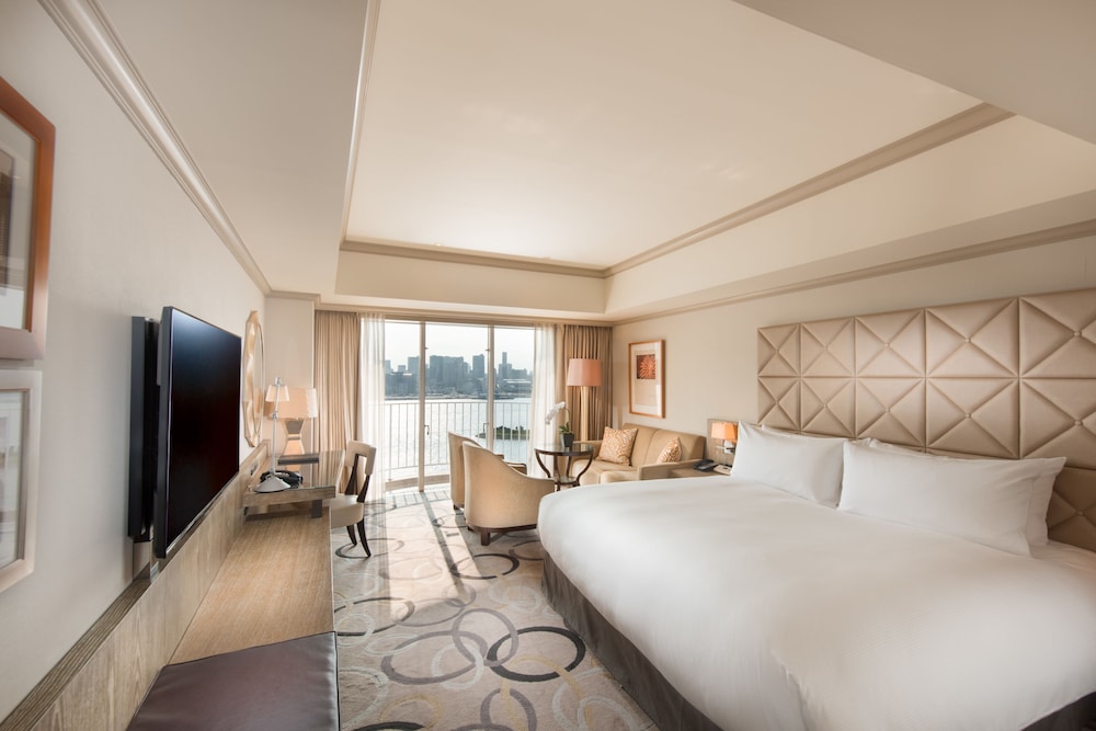 デラックスキングルーム(禁煙・40㎡) | ヒルトン東京お台場