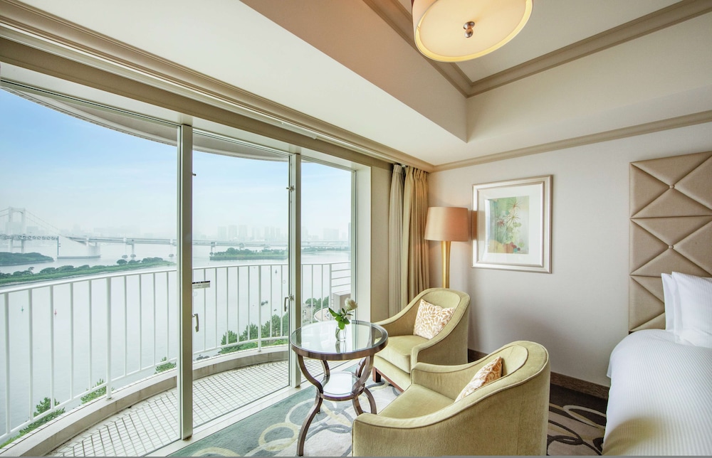 【レインボーブリッジ&東京タワービュー、ラウンジ特典付】エグゼクティブキングルーム(禁煙・40㎡) 部屋からの景観0 | ヒルトン東京お台場