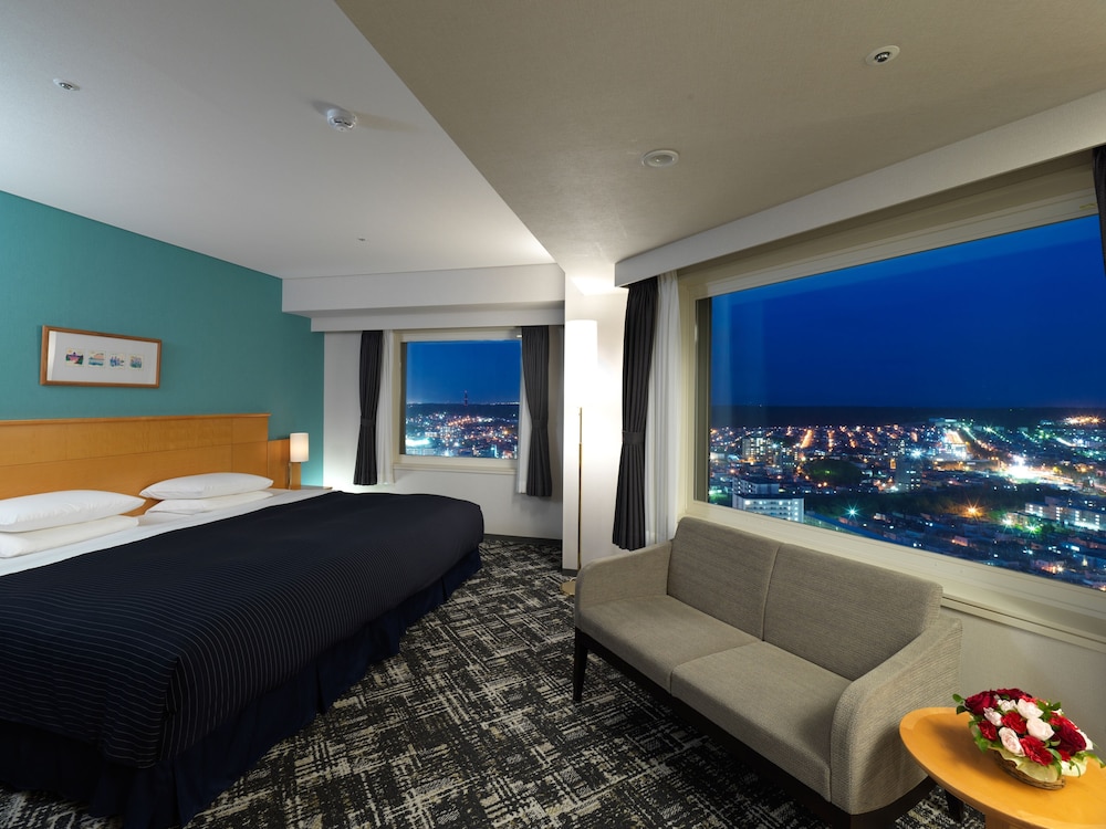 スカイ コーナー ダブルルーム 禁煙 | ホテル エミシア 札幌