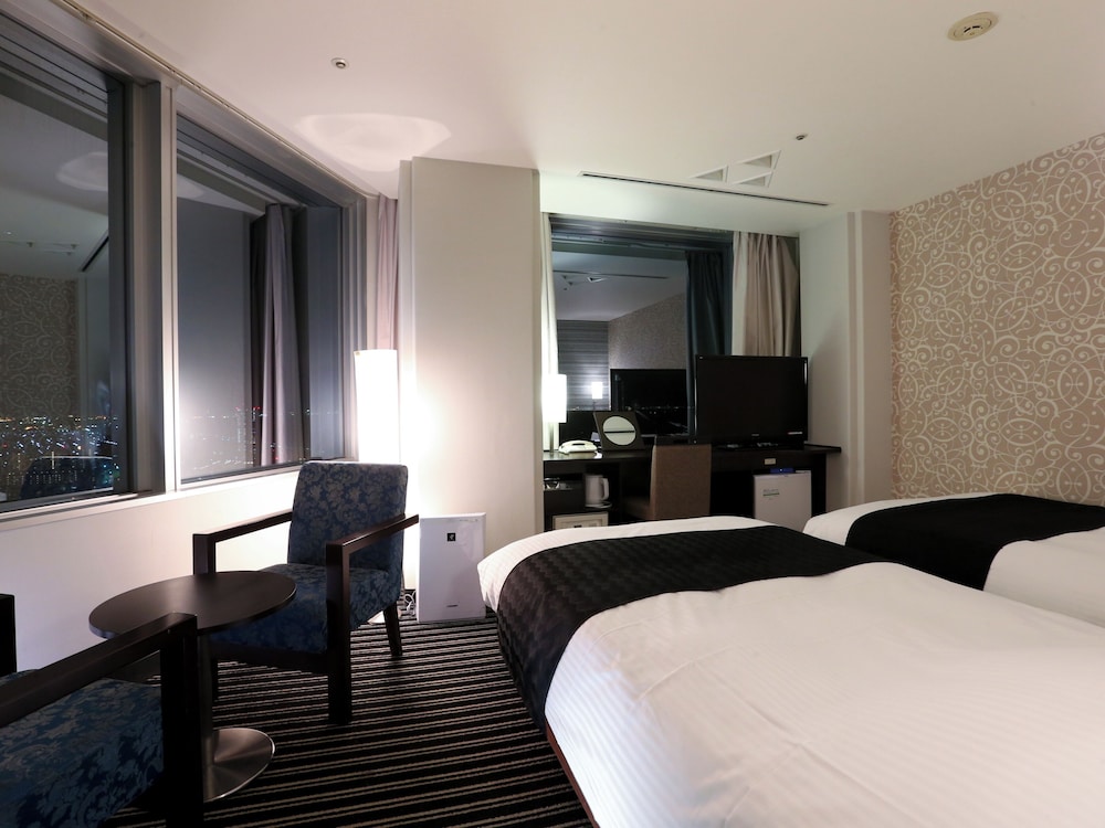 [高層階] デラックス ツインルーム シングルベッド 2 台 喫煙可 (お子様料金についてはホテルポリシー欄詳細をご覧ください) | アパホテル＆リゾート〈東京ベイ幕張〉