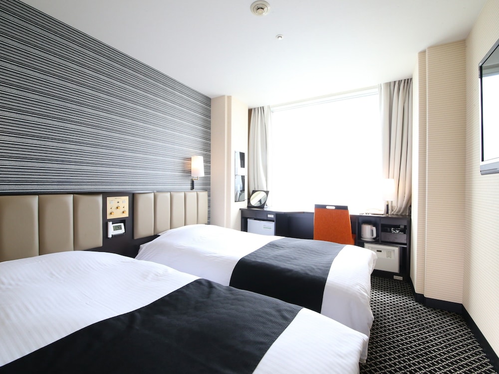 スタンダード ツインルーム 喫煙可 (お子様料金についてはホテルポリシー欄詳細をご覧ください) 客室2 | アパホテル＆リゾート〈東京ベイ幕張〉