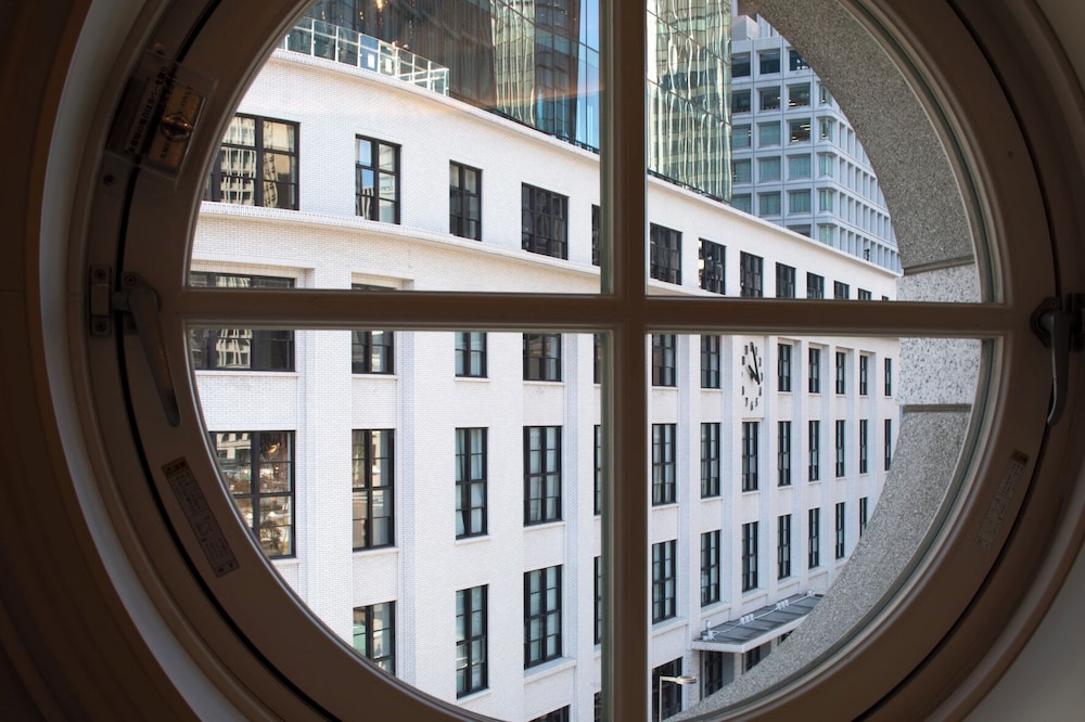 メゾネットスイートキング 禁煙 / 72平米 部屋からの景観2 | 東京ステーションホテル