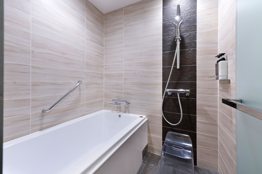 グランヴィア ダブルルーム 禁煙 ラウンジアクセス付 バスルーム1 | ホテルグランヴィア 岡山