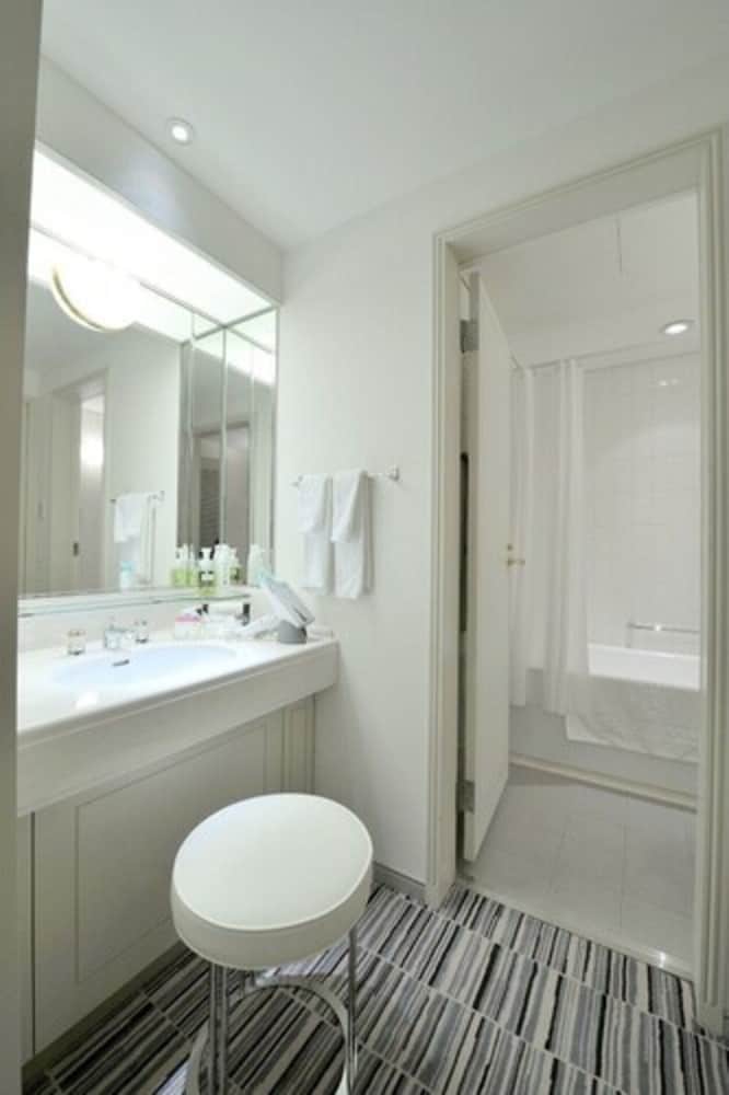 スーペリアダブルルーム（禁煙） バスルーム1 | ホテルグランヴィア 岡山