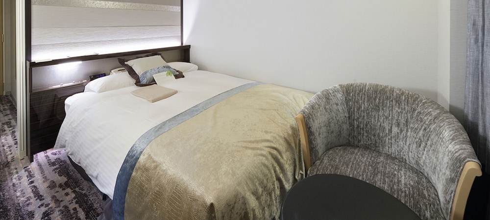 グランヴィア セミダブルルーム 2名様用 禁煙 ラウンジアクセス付 客室1 | ホテルグランヴィア 岡山