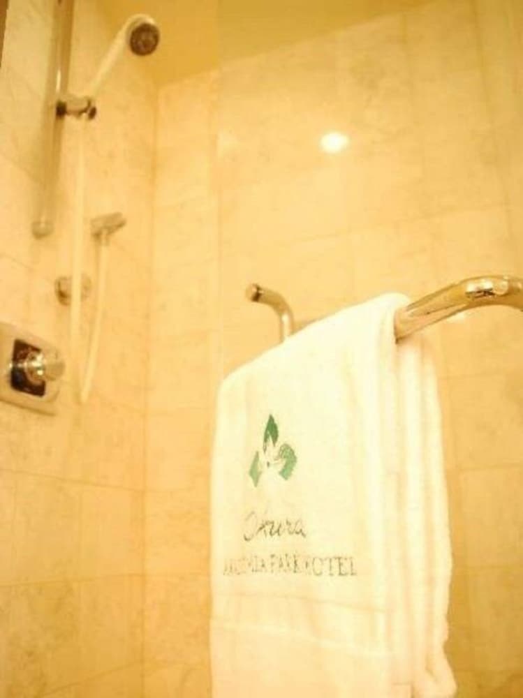 デラックス ツインルーム 禁煙 バスルームの設備0 | オークラアカデミアパークホテル