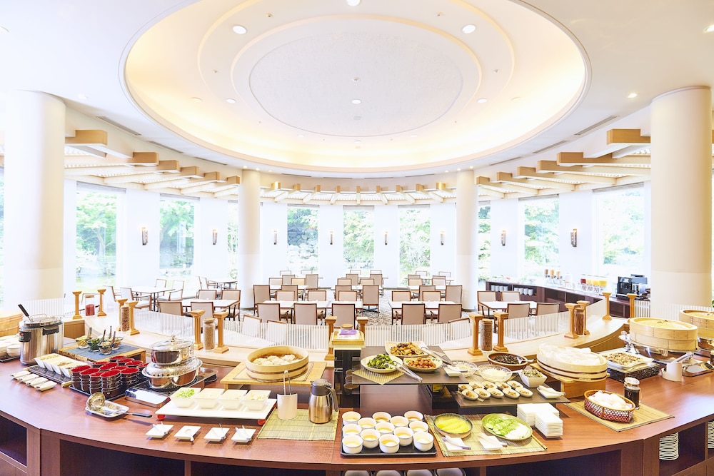 レストラン1 | オークラアカデミアパークホテル レストラン1 | オークラアカデミアパークホテル