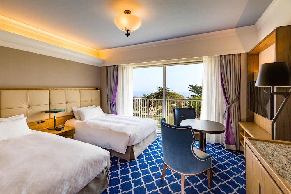 オーシャンビューツイン[禁煙] 客室1 | 川奈ホテル