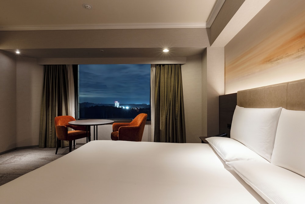 Superior Deluxe Queen 客室2 | ヒルトン成田