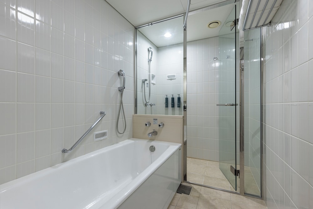 ジュニアスイートキングルーム バスルーム0 | ヒルトン成田