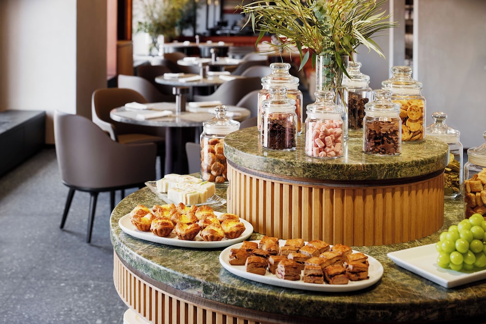 スタンダード ルーム シングルベッド 2 台 クラブラウンジ利用可 客室0 | リーガロイヤルホテル大阪 ヴィニェット コレクション by IHG