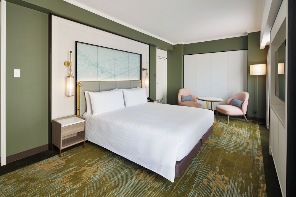 プレミアム ルーム キングベッド 1 台 (Separate Bath) | リーガロイヤルホテル大阪 ヴィニェット コレクション by IHG