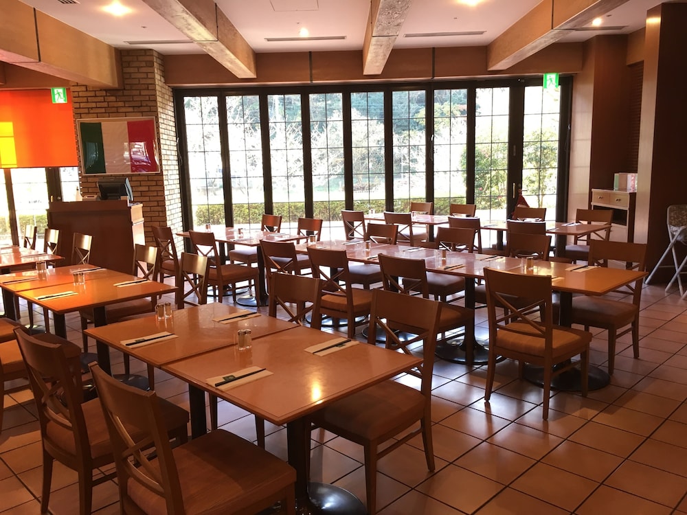 レストラン1 | インターナショナルガーデン成田