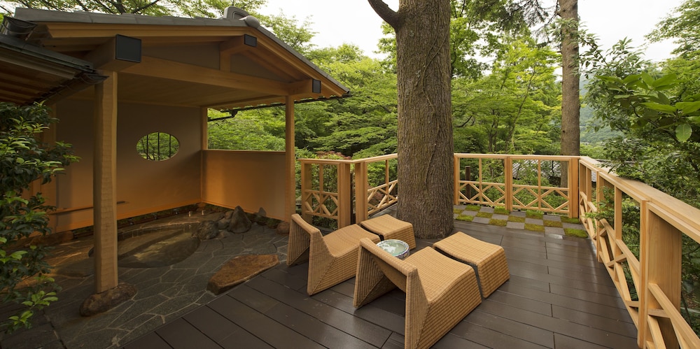 離れ客室 名月 禁煙 深めの浴槽0 | 強羅花壇