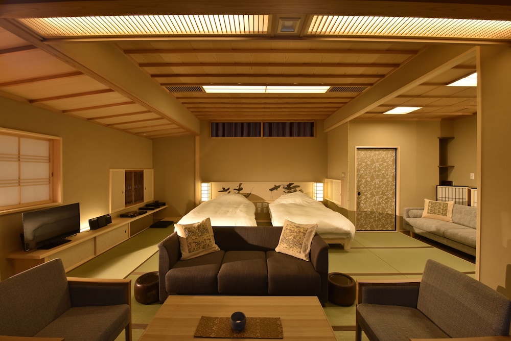 離れ客室 名月 禁煙 客室3 | 強羅花壇