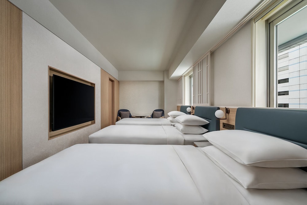 トリプルルーム シングルベッド 3 台 禁煙 | 神戸マリオットホテル