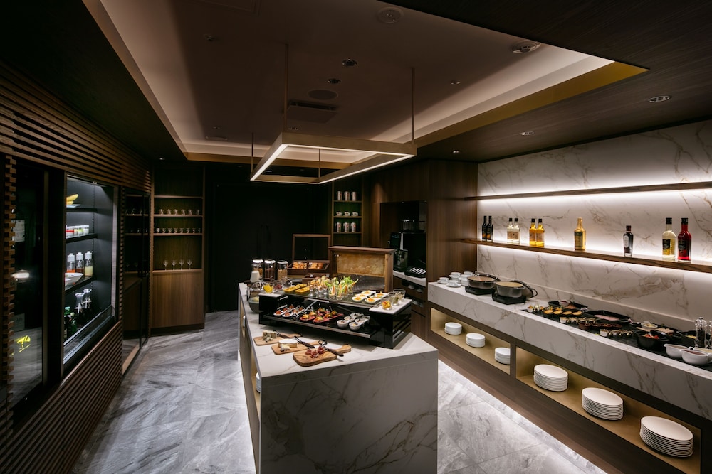 エスパシオ スーペリアダブル 専用ラウンジアクセス付 禁煙 エグゼクティブ ラウンジ1 | 名古屋観光ホテル