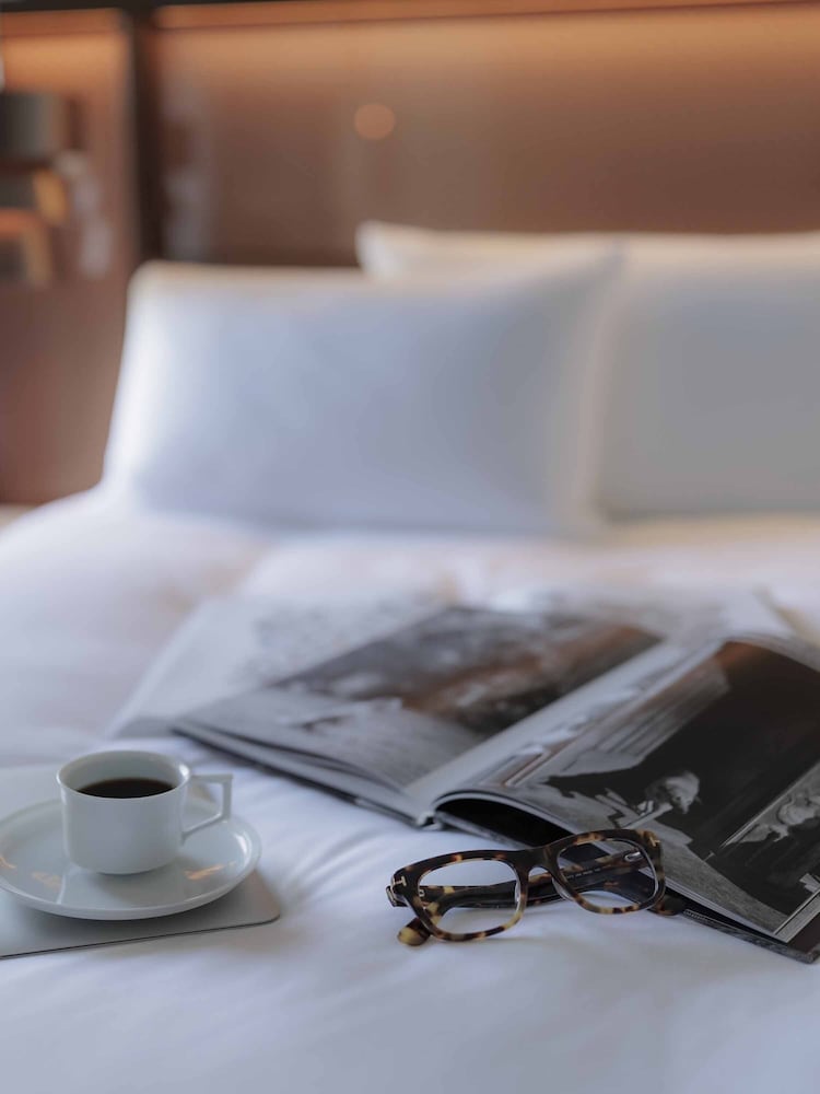 エスパシオ スーペリアダブル 専用ラウンジアクセス付 禁煙 客室の設備とサービス3 | 名古屋観光ホテル