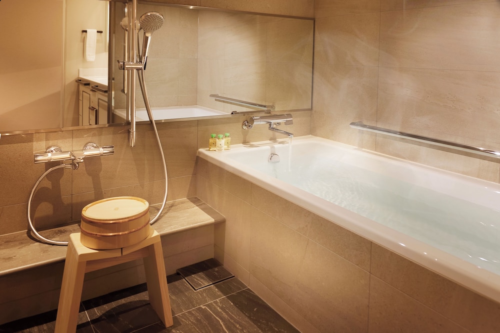 エスパシオ スーペリアダブル 専用ラウンジアクセス付 禁煙 バスルーム0 | 名古屋観光ホテル