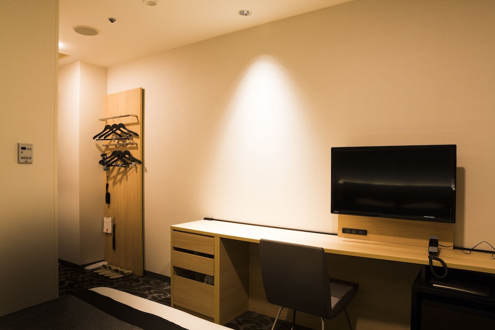 スーペリアハリウッドツイン 禁煙 (13-14階) 客室の設備とサービス0 | 新大阪江坂東急REIホテル