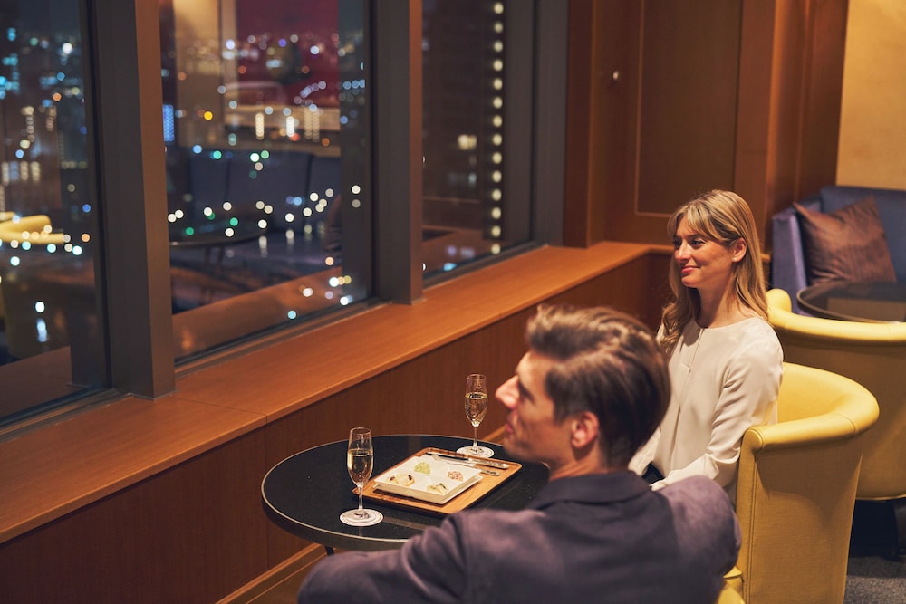 [インペリアルフロア] スーペリア ダブルルーム 禁煙 ラウンジ&フィットネスアクセス エグゼクティブ ラウンジ2 | 帝国ホテル 大阪