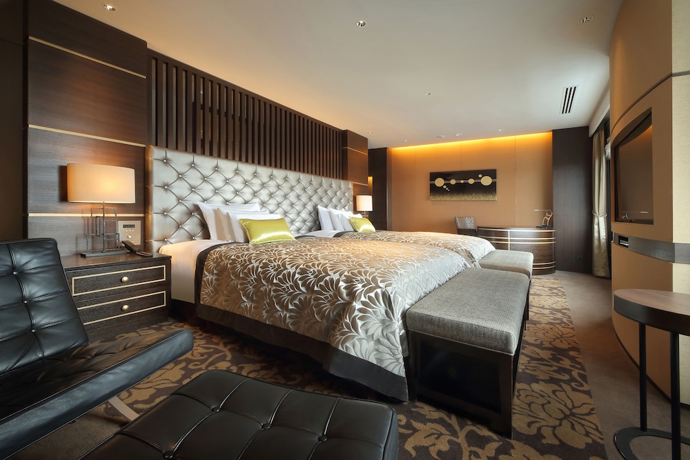 [本館] ロイヤルスイート 110平米 1-2名 客室1 | ホテルメトロポリタン仙台