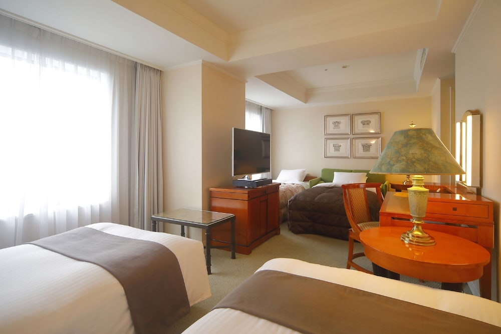 [禁煙] デラックスツインルーム (エキストラベッド1台+ソファーベッド1台) 客室3 | ホテルイースト２１東京