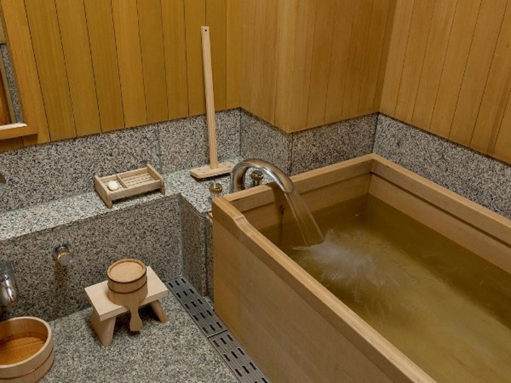 [禁煙] 和室 (54平米) (2名利用) バスルーム1 | ホテルイースト２１東京