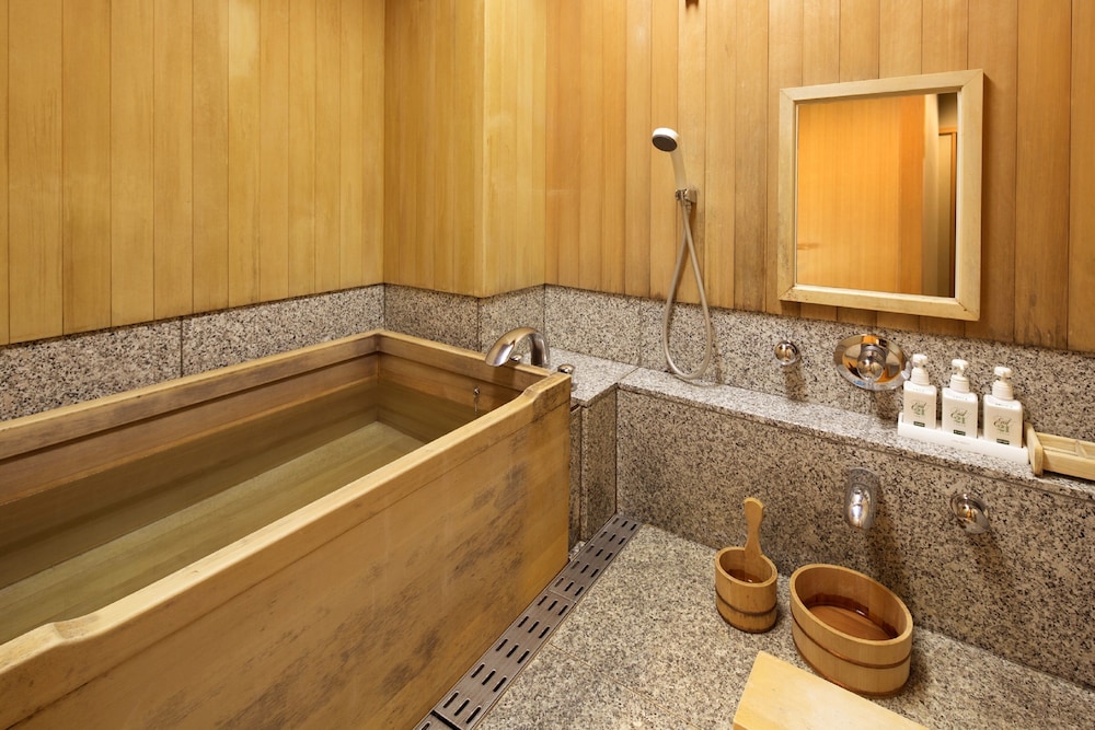 [禁煙] 和室 (54平米) (2名利用) バスルーム2 | ホテルイースト２１東京