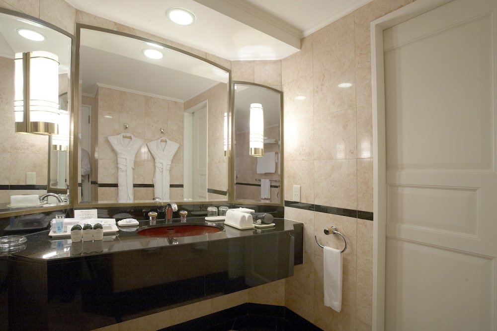 [禁煙] スイート シティビュー 客室1 | ホテルイースト２１東京