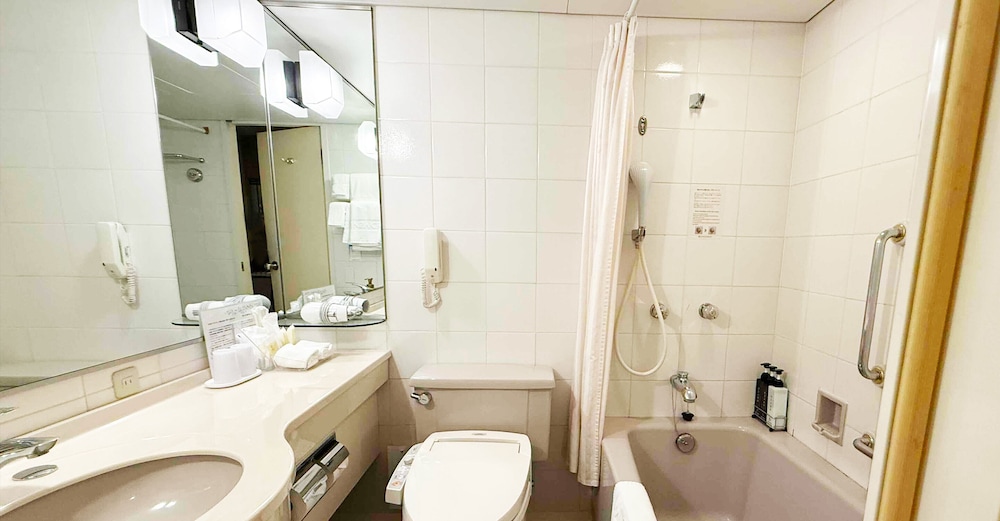 モデレート ツインルーム 禁煙 (High Floor) バスルーム0 | 銀座クレストン