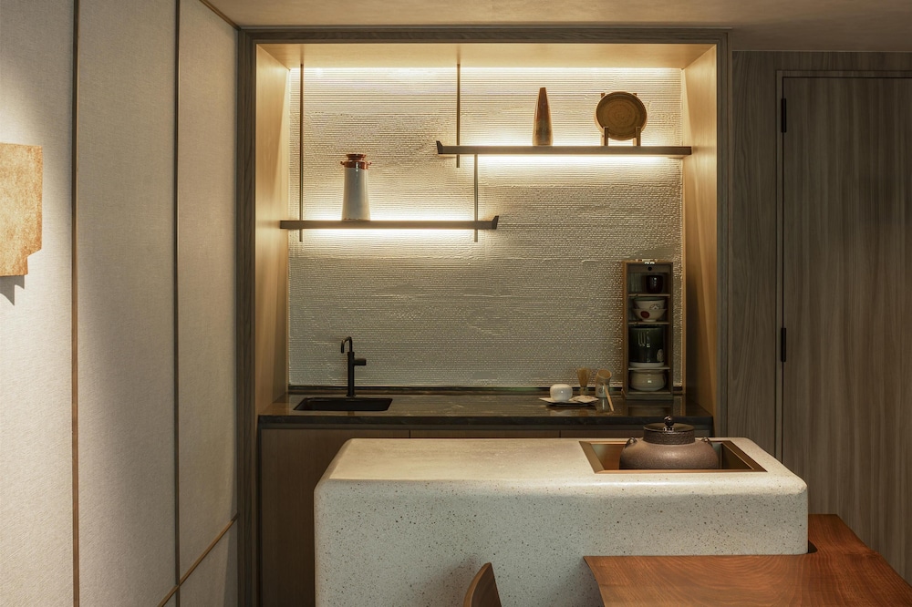 クラブ ルーム キングベッド 1 台ソファーベッド付き (Premier) 客室3 | グランドハイアット 福岡