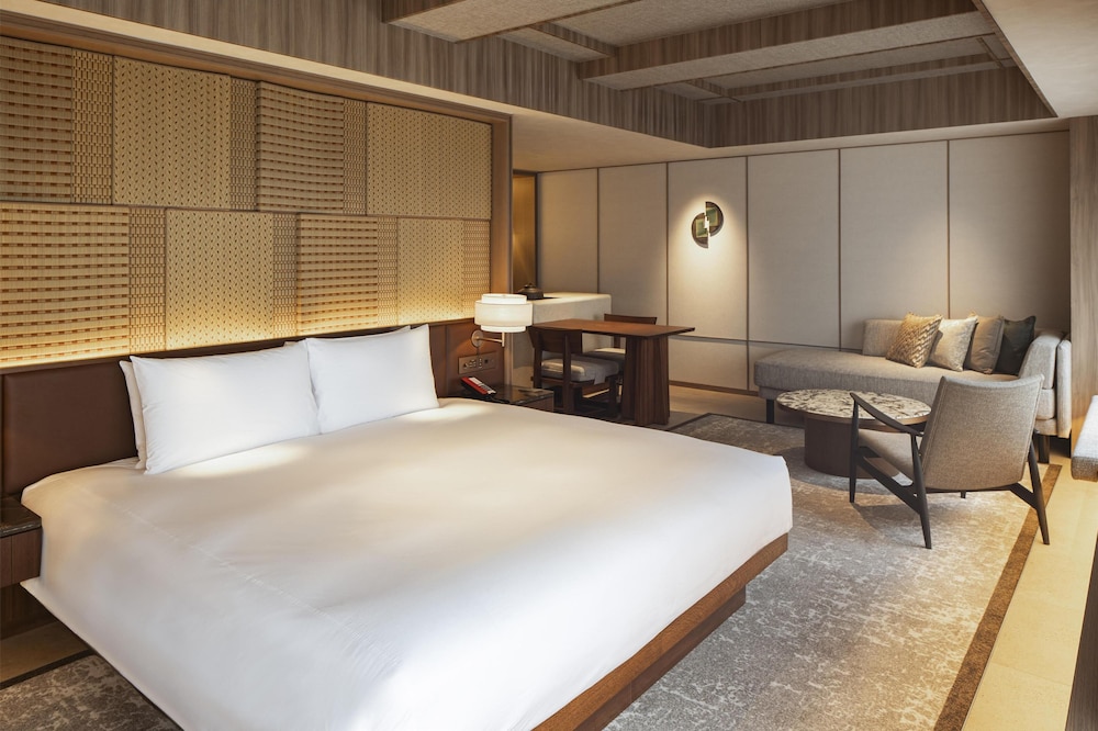 クラブ ルーム キングベッド 1 台ソファーベッド付き (Premier) 客室1 | グランドハイアット 福岡