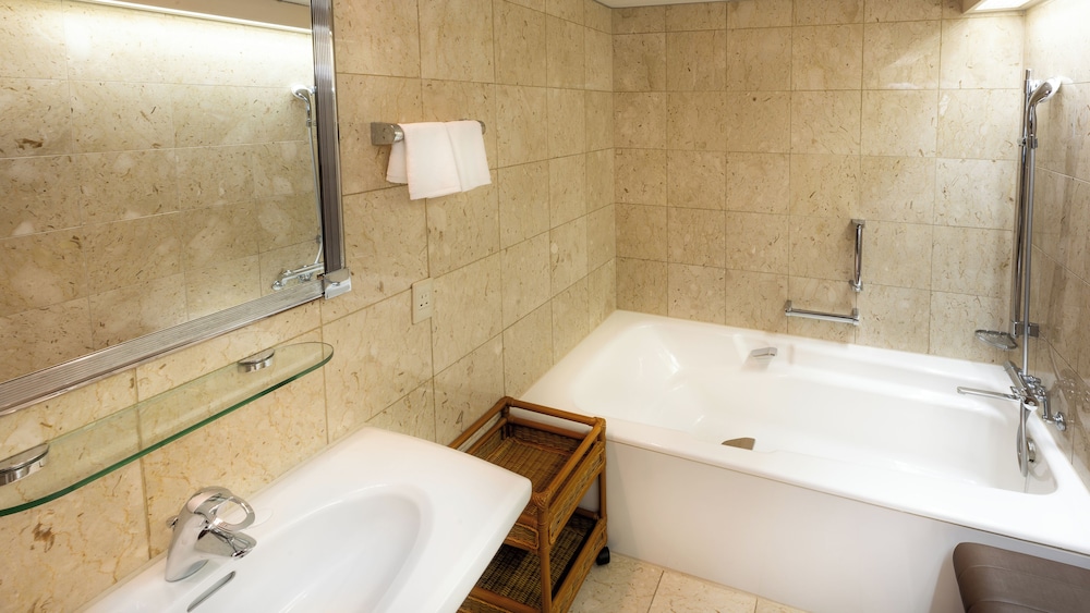 (クラブフロア)ジュニアスイートコーナーツイン ラウンジ利用込 禁煙 バスルーム0 | グランドプリンスホテル高輪