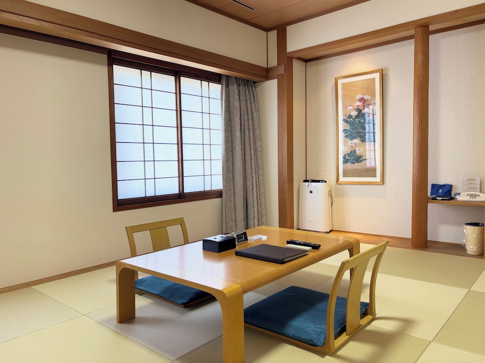 和室 禁煙 (34.77sqm) | ホテルマイステイズ松山
