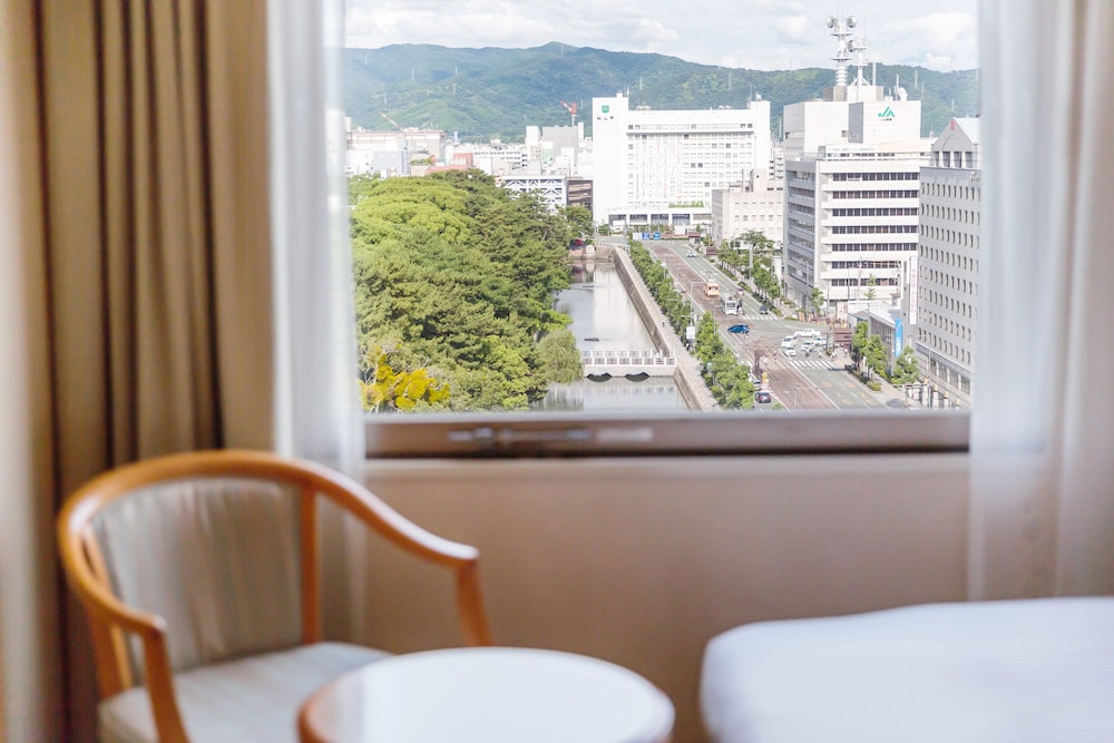 コンフォート ダブルルーム 禁煙 シティビュー (17 ㎡) 部屋からの景観0 | ホテルマイステイズ松山