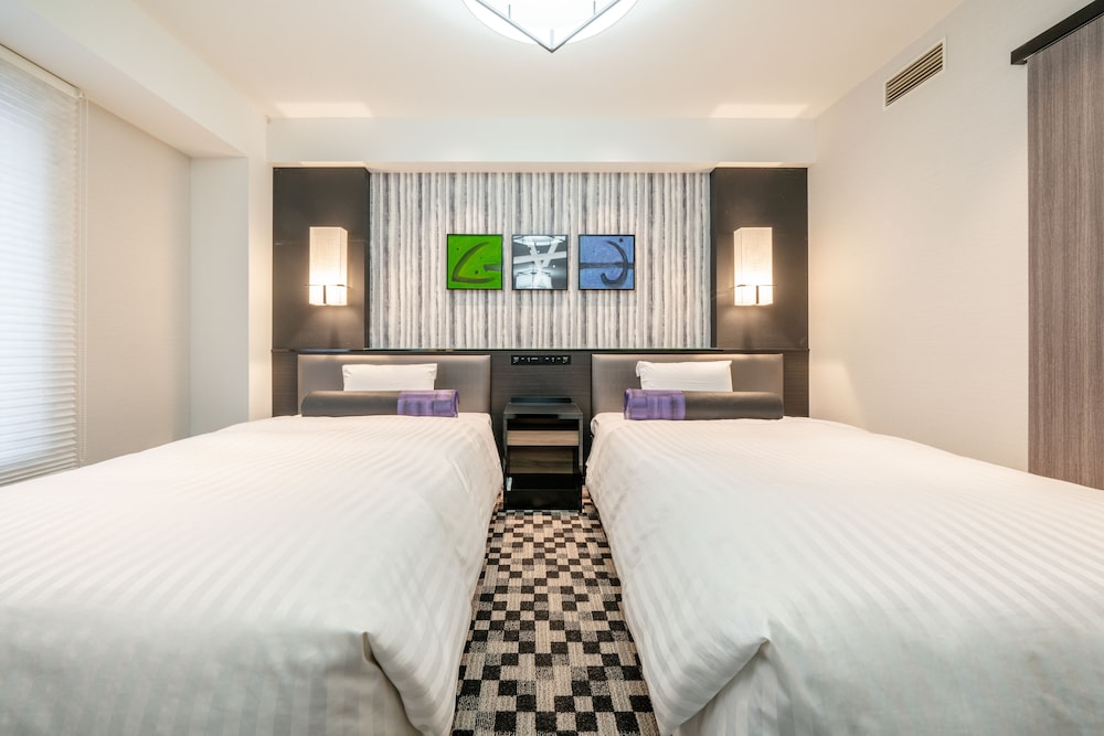 デラックス 4 人部屋 禁煙 客室7 | ニューオータニイン札幌