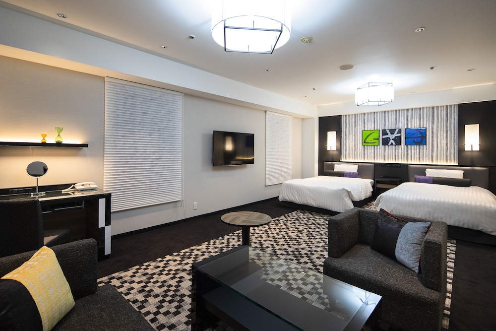 デラックス 4 人部屋 禁煙 リビング エリア0 | ニューオータニイン札幌